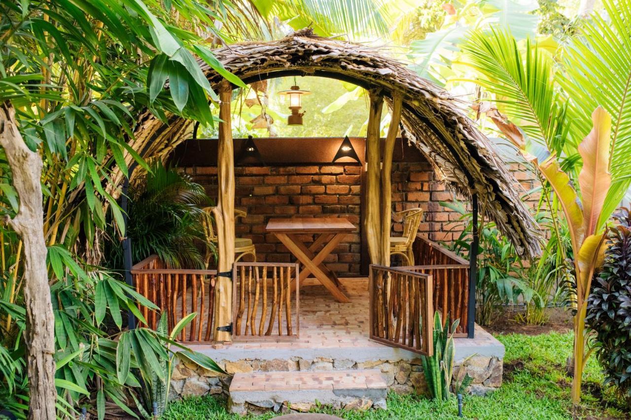 מלון טנגלה Igabara Hobbit House מראה חיצוני תמונה